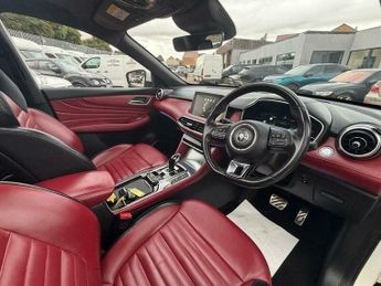 MG MG HS 1.5 T-GDI 16.6kWh Exclusive Auto Euro 6 (s/s) 5dr