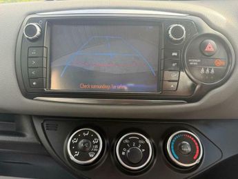 Toyota Yaris 1.33 Dual VVT-i Icon Multidrive S Euro 5 5dr Euro 5