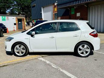 Toyota Auris 1.8 Auris Hybrid T Spirit CVT 5dr