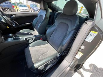 Audi TT 2.0 TDI Sport S Tronic quattro Euro 5 3dr