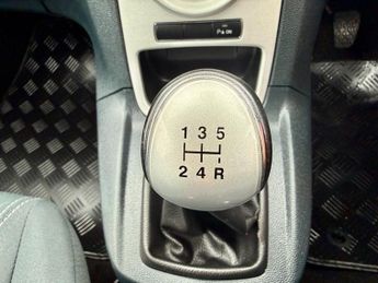 Ford Fiesta TITANIUM FSH+CLEAN MOT+2 KEYS+CRUISE