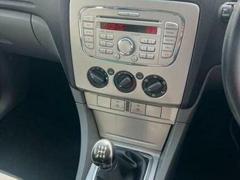 Ford Focus 1.6 Zetec 5dr