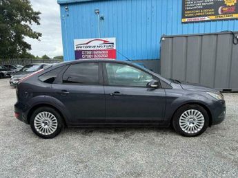 Ford Focus 1.6 Titanium 5dr