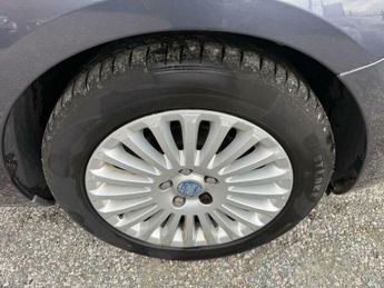 Ford Focus 1.6 Titanium 5dr