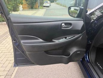 Nissan Leaf 39kWh Tekna Auto 5dr
