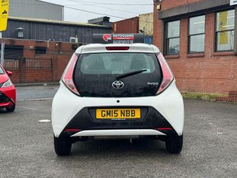 Toyota AYGO 1.0 VVT-i x-play x-shift Euro 5 5dr Euro 5