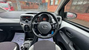 Toyota AYGO 1.0 VVT-i x-play x-shift Euro 5 5dr Euro 5