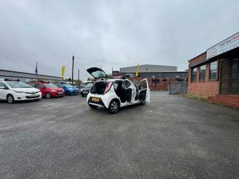 Toyota AYGO 1.0 VVT-i x-play x-shift Euro 5 5dr Euro 5