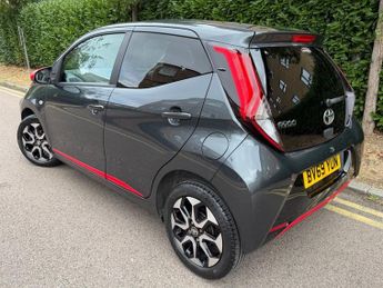 Toyota AYGO VVT-I X-TREND X-SHIFT