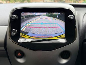 Toyota AYGO VVT-I X-TREND X-SHIFT