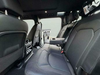 Land Rover Defender 3.0 D300 MHEV X-Dynamic S Auto 4WD Euro 6 (s/s) 5dr