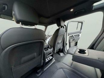 Land Rover Defender 3.0 D300 MHEV X-Dynamic S Auto 4WD Euro 6 (s/s) 5dr