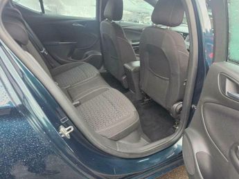 Vauxhall Astra 1.4i SRi Euro 6 5dr