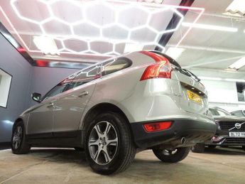 Volvo XC60 2.4 D3 SE Lux Geartronic AWD Euro 5 5dr