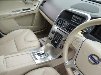 Volvo XC60 2.4 D3 SE Lux Geartronic AWD Euro 5 5dr