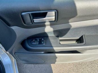 Ford Focus 1.6 Zetec Climate 5dr