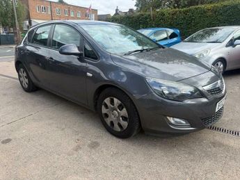 Vauxhall Astra 1.7 CDTi ecoFLEX 99g Exclusiv Hatchback 5dr Diesel Manual Euro 5
