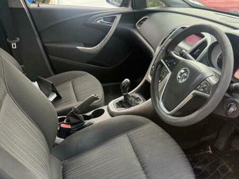 Vauxhall Astra 1.7 CDTi ecoFLEX 99g Exclusiv Hatchback 5dr Diesel Manual Euro 5