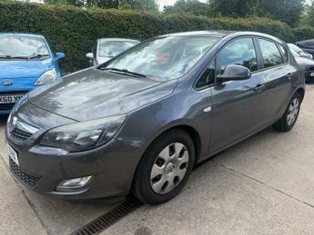 Vauxhall Astra 1.7 CDTi ecoFLEX 99g Exclusiv Hatchback 5dr Diesel Manual Euro 5