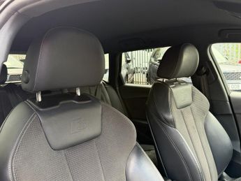 Audi A4 Avant 2.0 TFSI 35 Black Edition Estate 5dr Petrol S Tronic Euro 6 (s/s