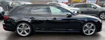 Audi A4 Avant 2.0 TFSI 35 Black Edition Estate 5dr Petrol S Tronic Euro 6 (s/s