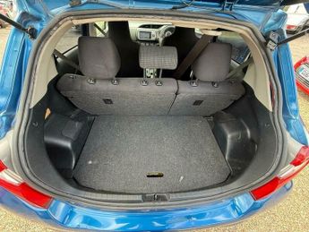 Toyota Yaris 1.33 Automatic Petrol 5dr Hatchback