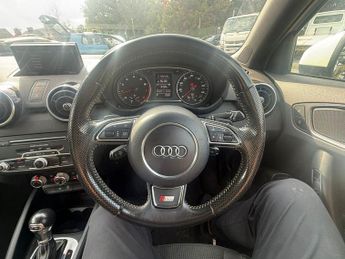 Audi A1 SPORTBACK TFSI S LINE