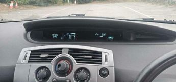 Renault Scenic 1.6 VVT Dynamique 5dr