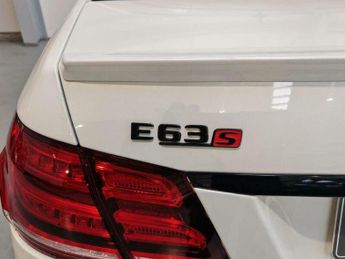Mercedes-Benz E Class 5.5 E63 V8 BiTurbo AMG S SpdS MCT Euro 6 (s/s) 4dr