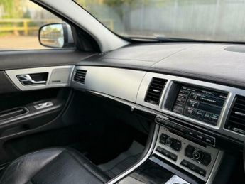 Jaguar XF 3.0d S V6 Premium Luxury Sportbrake Auto Euro 5 (s/s) 5dr