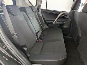 Toyota RAV4 2.5 VVT-h Icon Tech CVT Euro 6 (s/s) 5dr