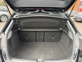 Mercedes-Benz A Class 1.3 A180 AMG Line (Premium) Hatchback 5dr Petrol 7G-DCT Euro 6 (