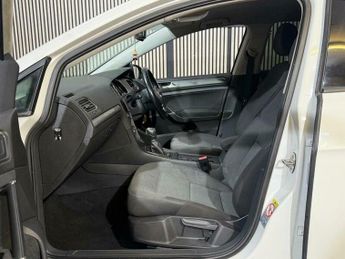 Volkswagen Golf 2.0 TDI BlueMotion Tech SE DSG Euro 5 (s/s) 5dr