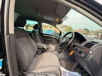 Volkswagen Touran 2.0 TDI Sport DSG 5dr (7 Seats)