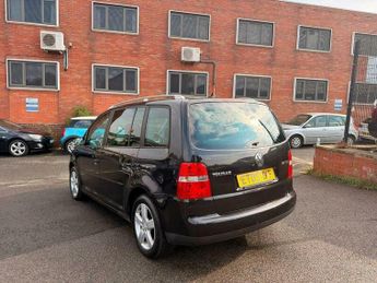 Volkswagen Touran 2.0 TDI Sport DSG 5dr (7 Seats)