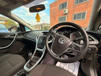 Vauxhall Astra 1.6 16v SRi Euro 5 5dr