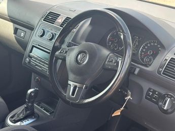 Volkswagen Touran 1.6 TDI BlueMotion Tech SE MPV 5dr Diesel DSG Euro 5 (s/s) (105 