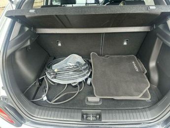 Hyundai KONA 64kWh Premium SE Auto 5dr (7kW Charger)