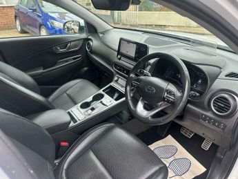 Hyundai KONA 64kWh Premium SE Auto 5dr (7kW Charger)