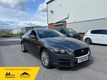 Jaguar XE SE
