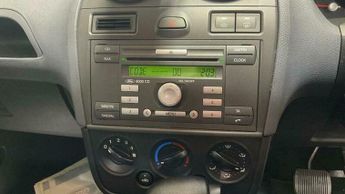 Ford Fiesta 1.6 Ghia 5dr