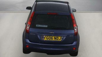 Ford Fiesta 1.6 Ghia 5dr