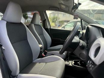 Toyota Yaris 1.33 Dual VVT-i Design Hatchback 5dr Petrol Multidrive S Euro 6 