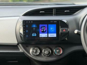 Toyota Yaris 1.33 Dual VVT-i Design Hatchback 5dr Petrol Multidrive S Euro 6 