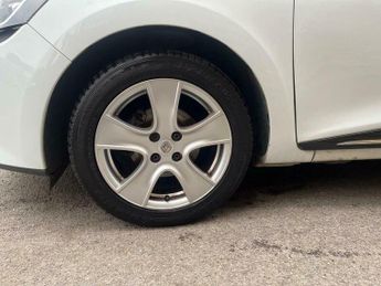 Renault Clio 1.2 16V Dynamique MediaNav Euro 5 5dr