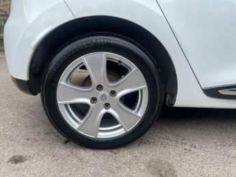 Renault Clio 1.2 16V Dynamique MediaNav Euro 5 5dr