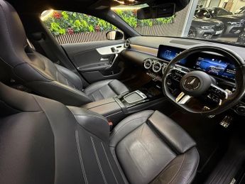 Mercedes CLA CLA 200 AMG LINE PREMIUM PLUS [2X MERCEDES SERVICES & HUGE SPEC]