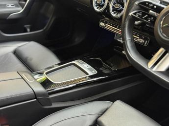 Mercedes CLA CLA 200 AMG LINE PREMIUM PLUS [2X MERCEDES SERVICES & HUGE SPEC]