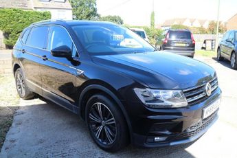 Volkswagen Tiguan SE NAVIGATION TDI 4MOTION DSG