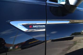 Volkswagen Tiguan SE NAVIGATION TDI 4MOTION DSG